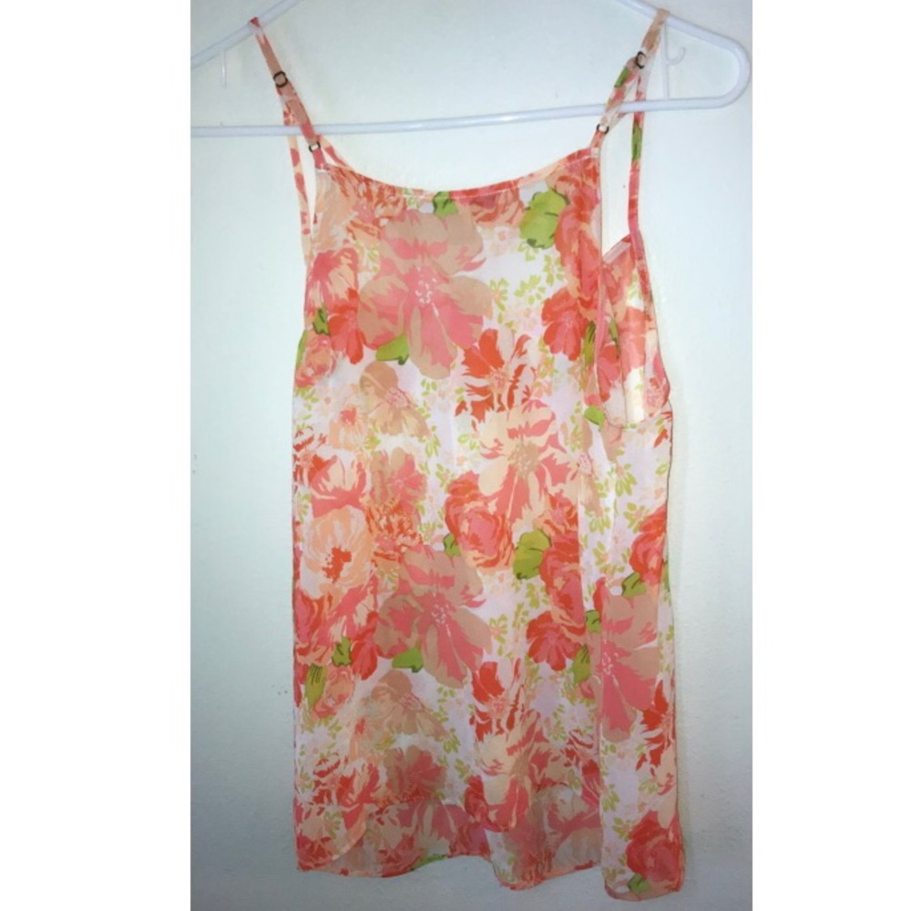 Women’s woven top